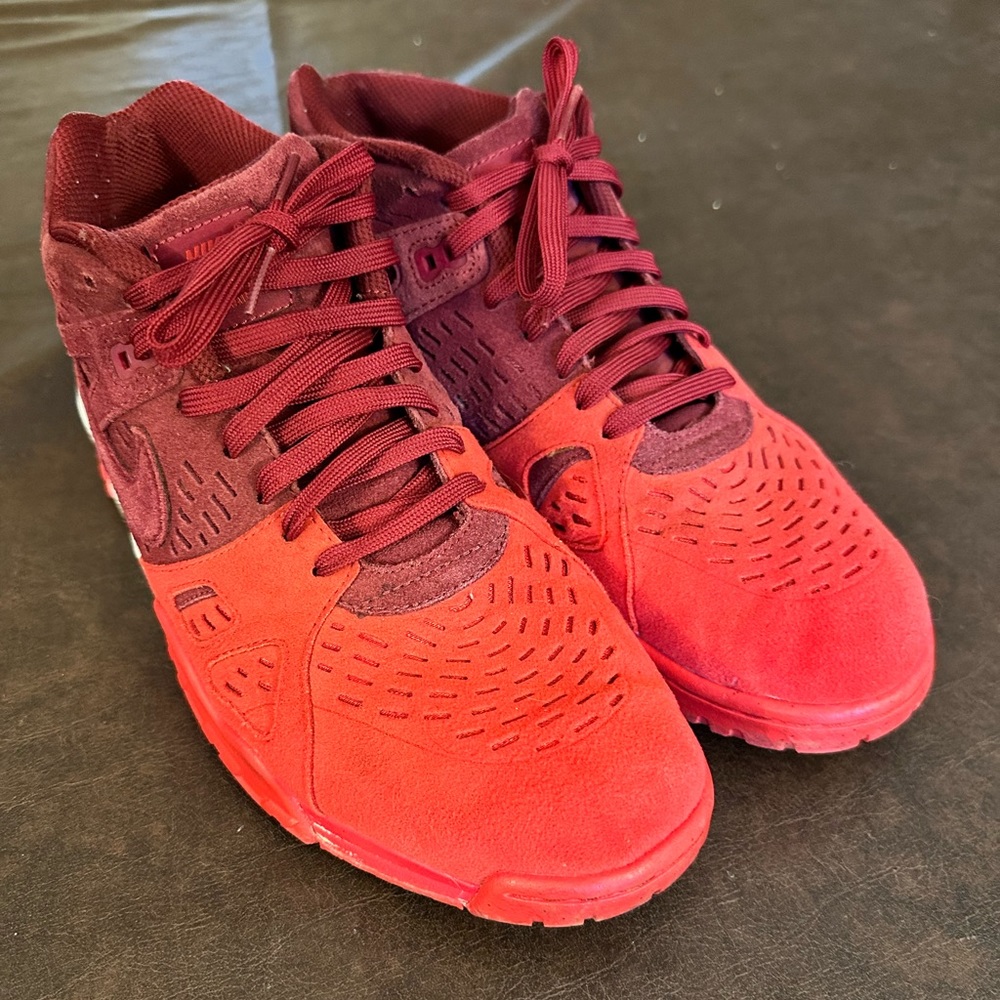 Vintage Nike Air Trainer 3 LE Team Red 815758-600 2015